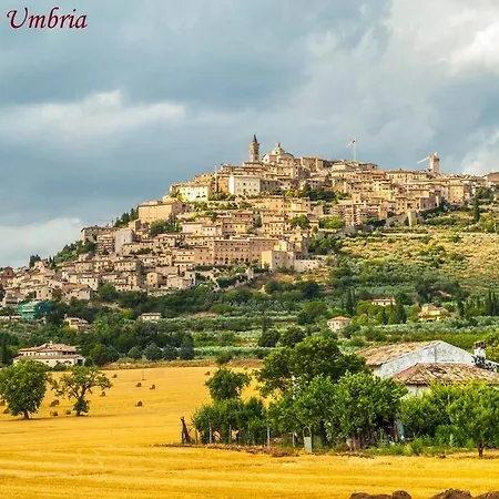 By Casamerina, With Indoor And Outdoor Pool Near Todi Gaglietole