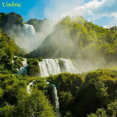 By Casamerina, With Indoor And Outdoor Pool Near Todi Gaglietole